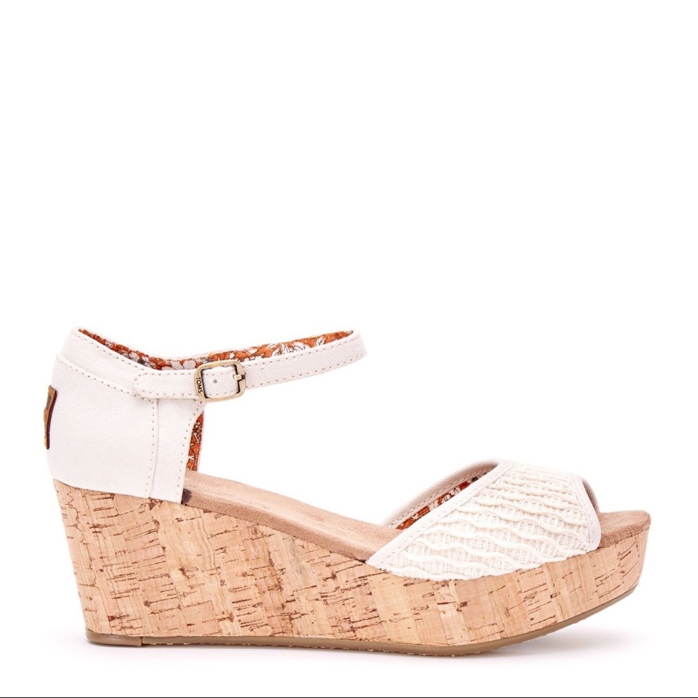 SALE Toms Natural Texture Woven Cork Platform 8